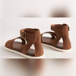 Two Piece Footbed Sandal (WW